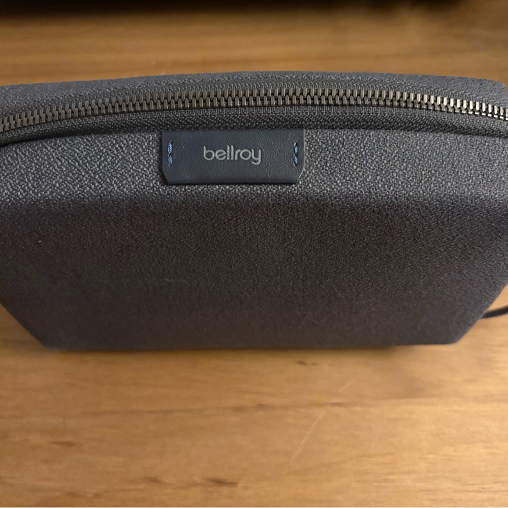 Bellroy Tech Kit Pouch Charcoal Zip Wallet